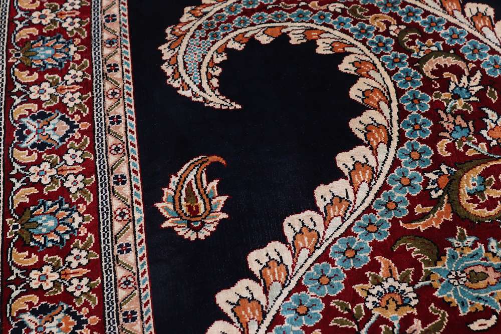 Oriental rug Hereke