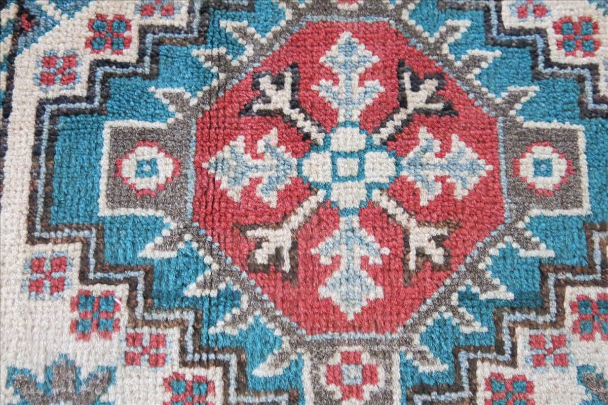 Orientální koberec Kazak