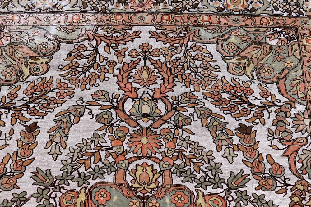 Oriental rug Hereke