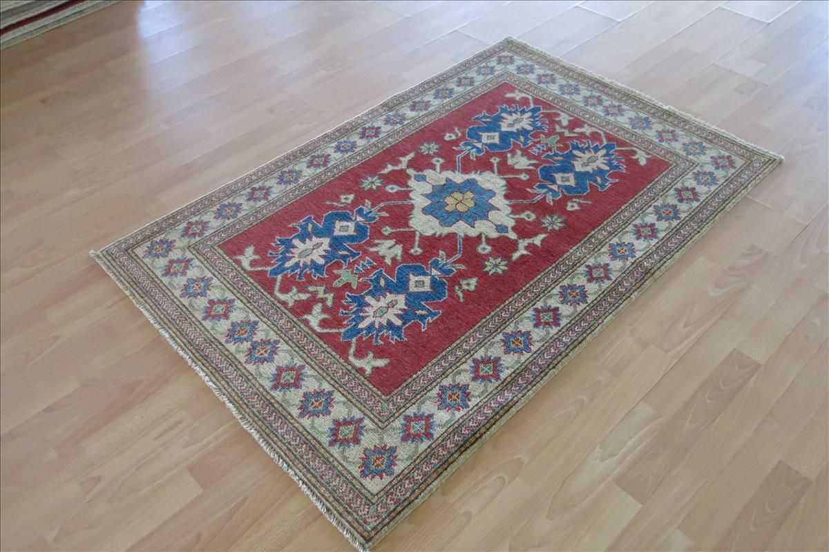 Orientální koberec Kazak