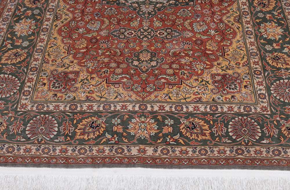 Oriental rug Hereke