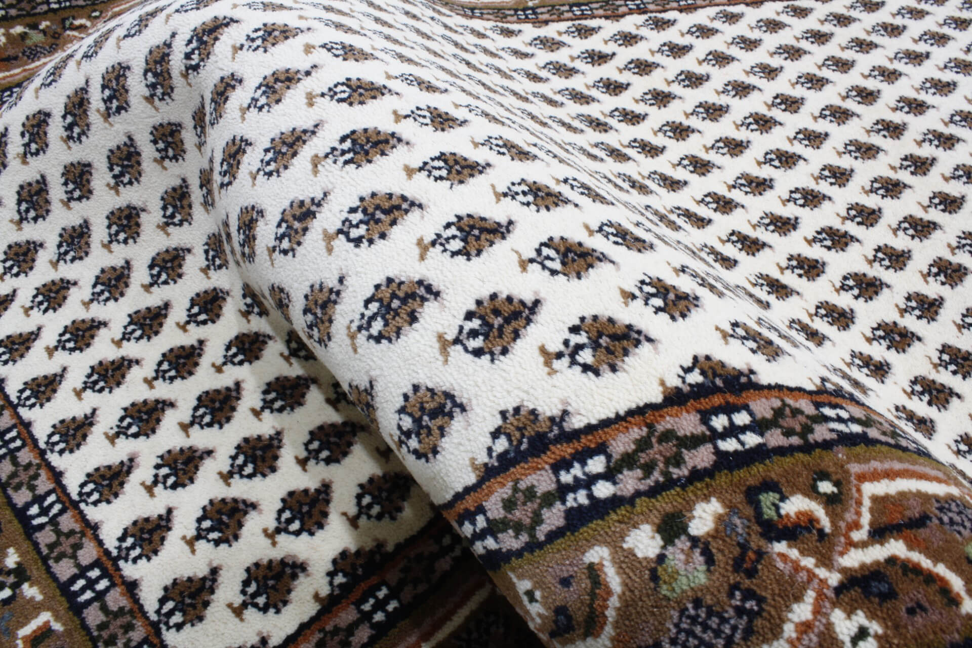 Oriental rug Mir