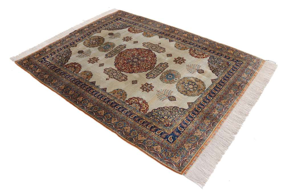 Oriental rug Hereke