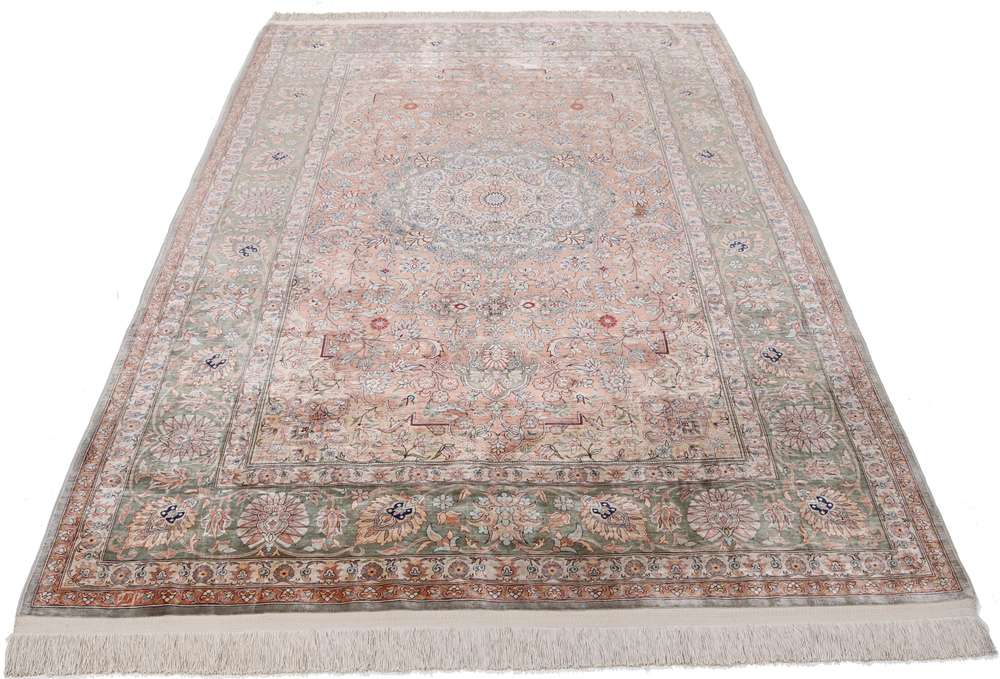 Oriental rug Hereke