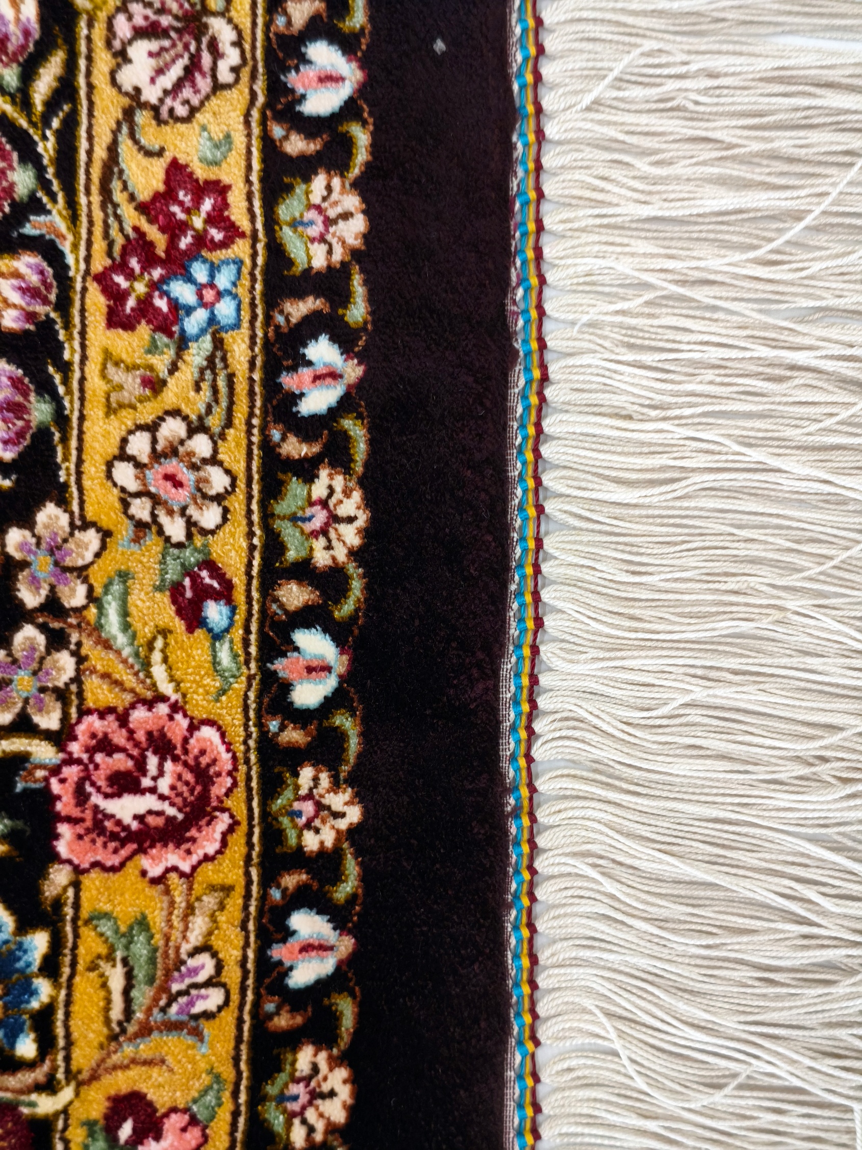 Ghom Silk Royal