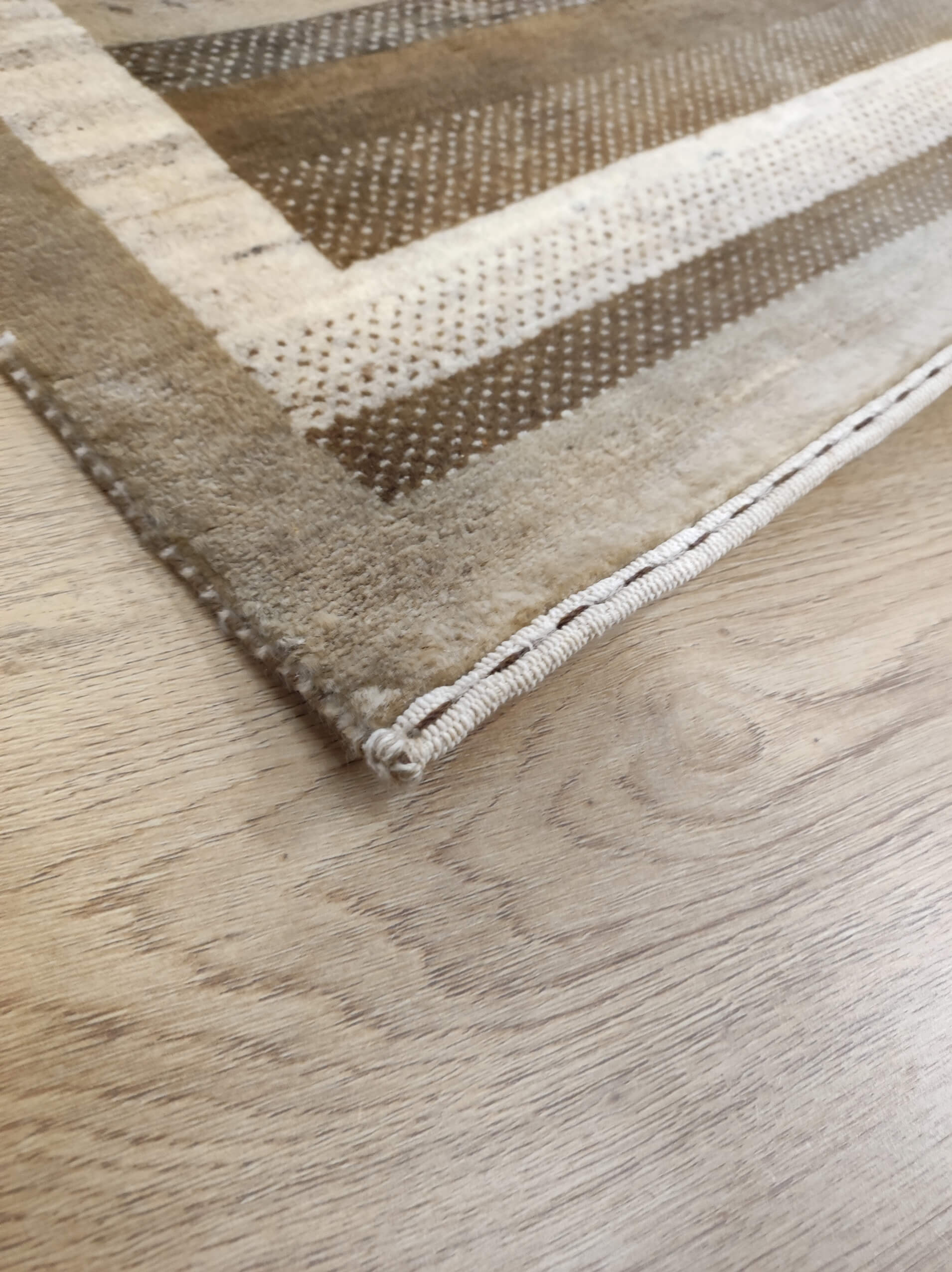 Modern rug Loribaft Royal