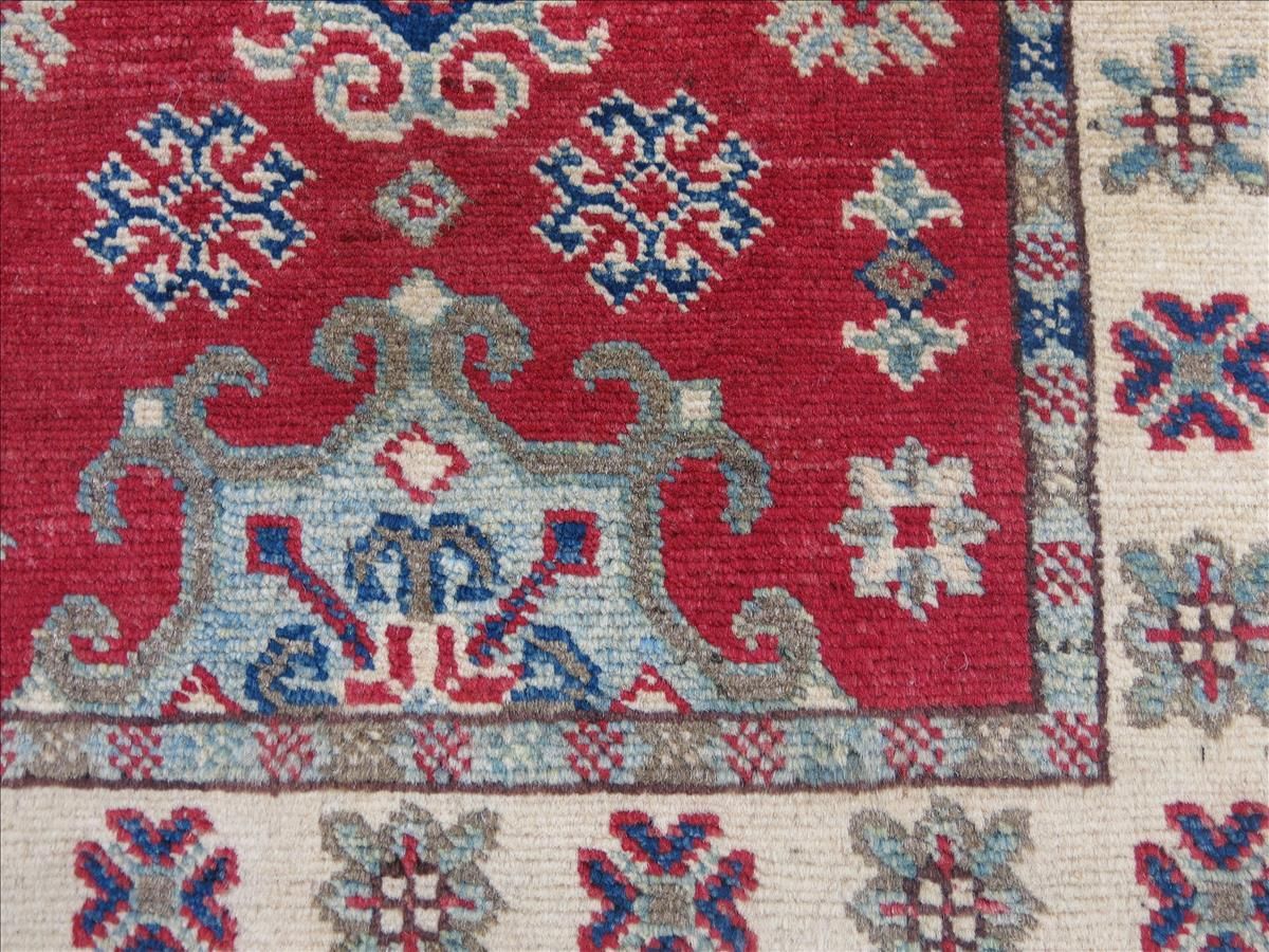Orientální koberec Kazak