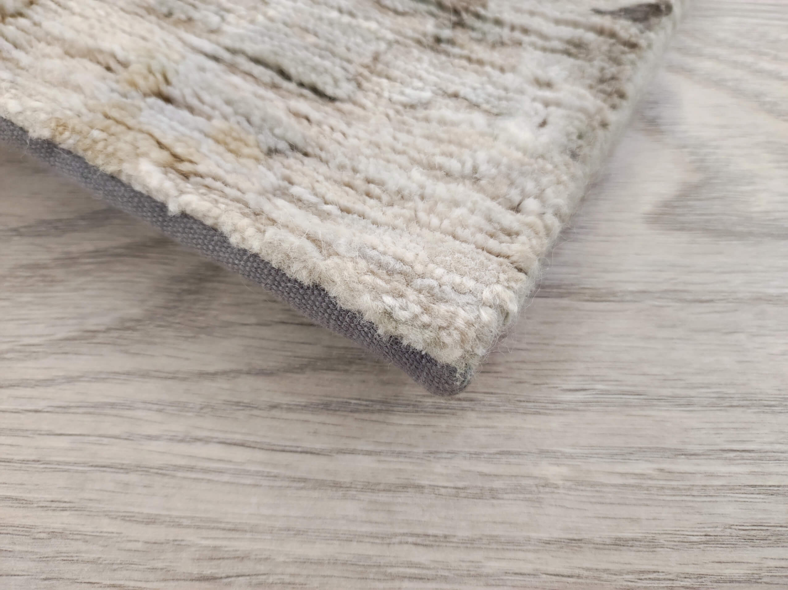 Modern rug Ikat Royal