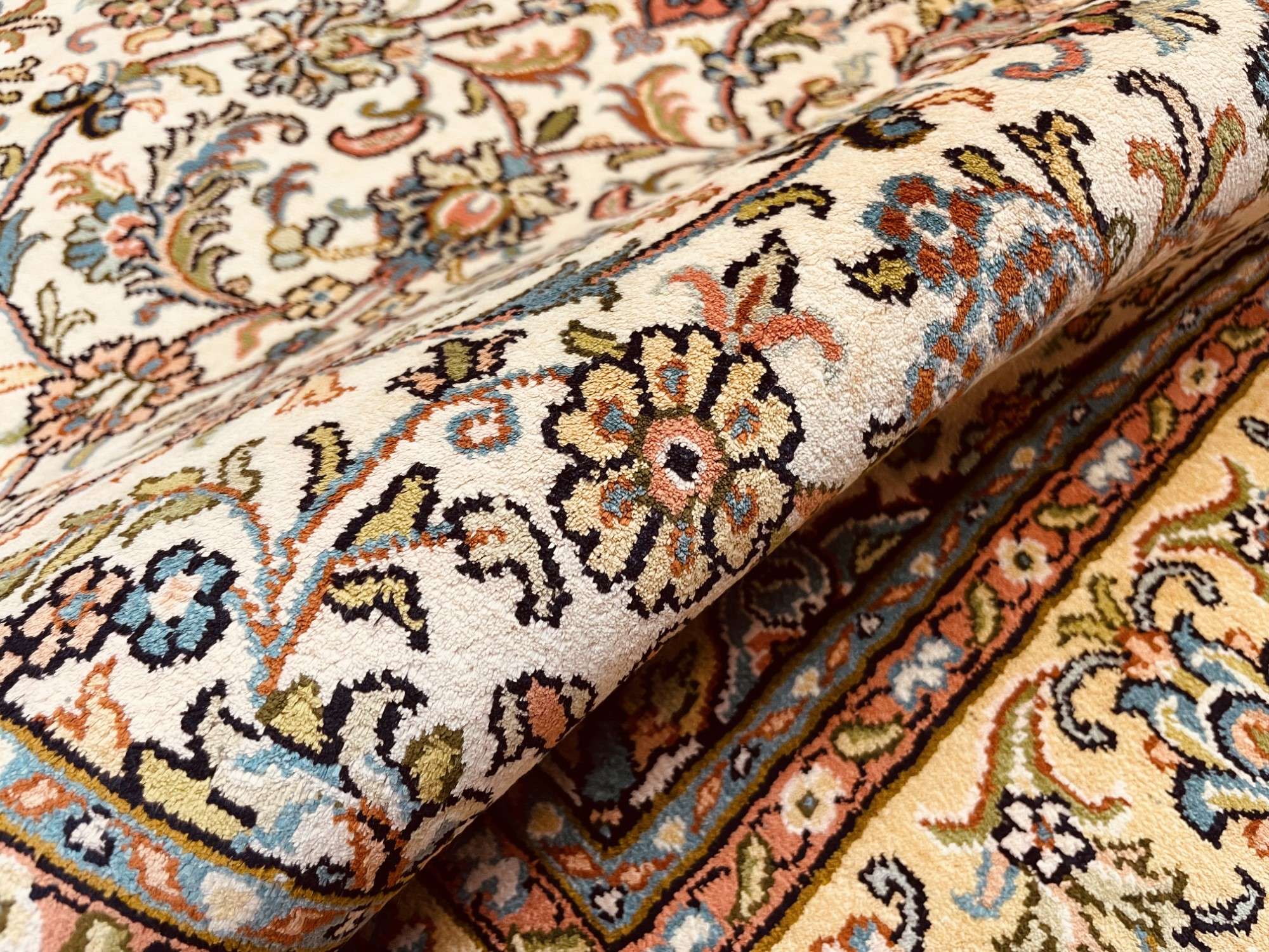 Oriental rug Kashmir Silk Exclusive
