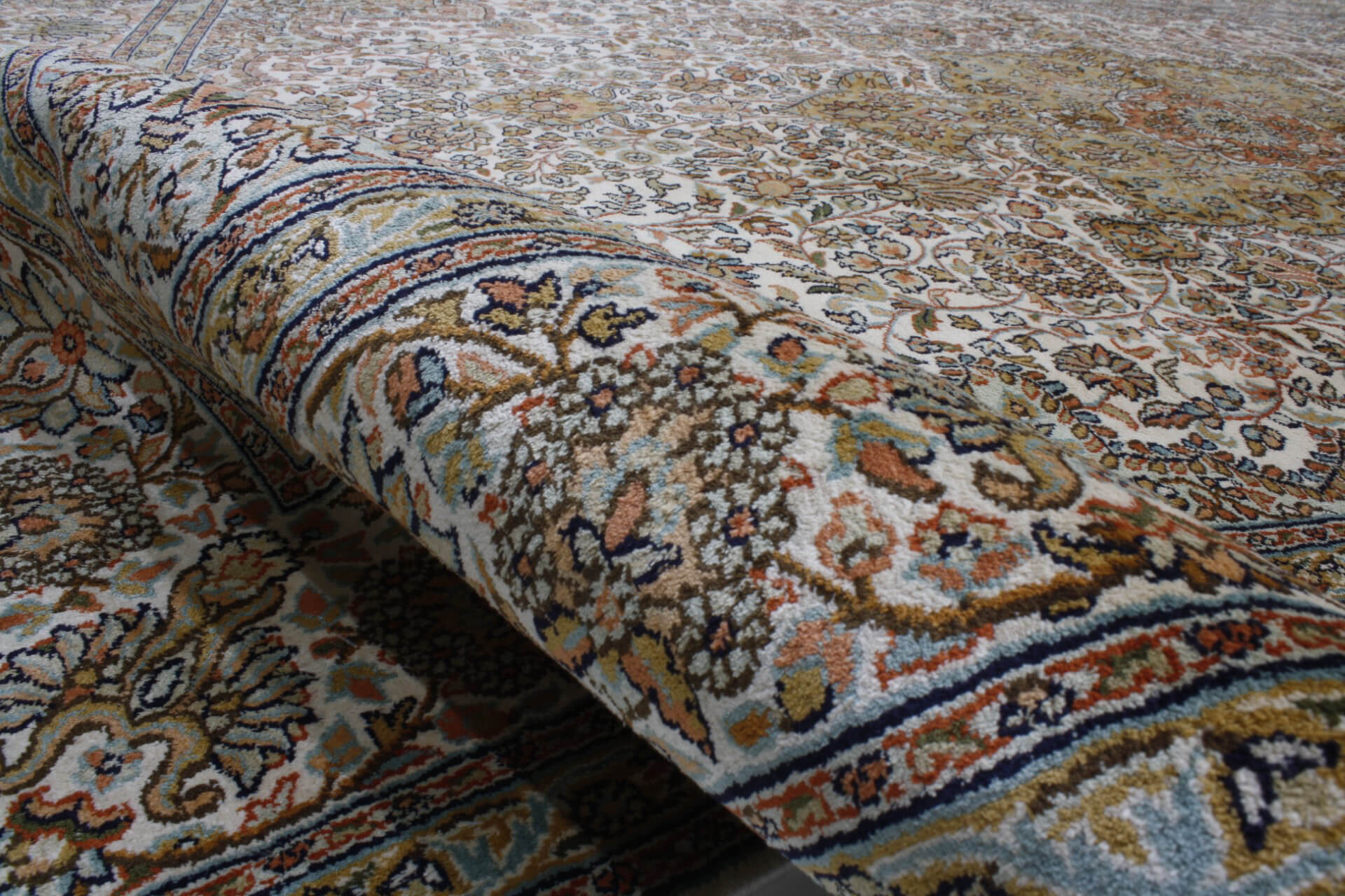 Oriental rug Kashmir Silk Exclusive