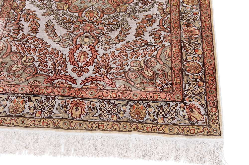 Oriental rug Hereke