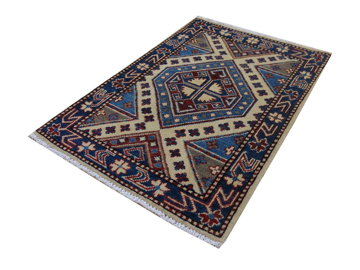 Orientální koberec Kazak