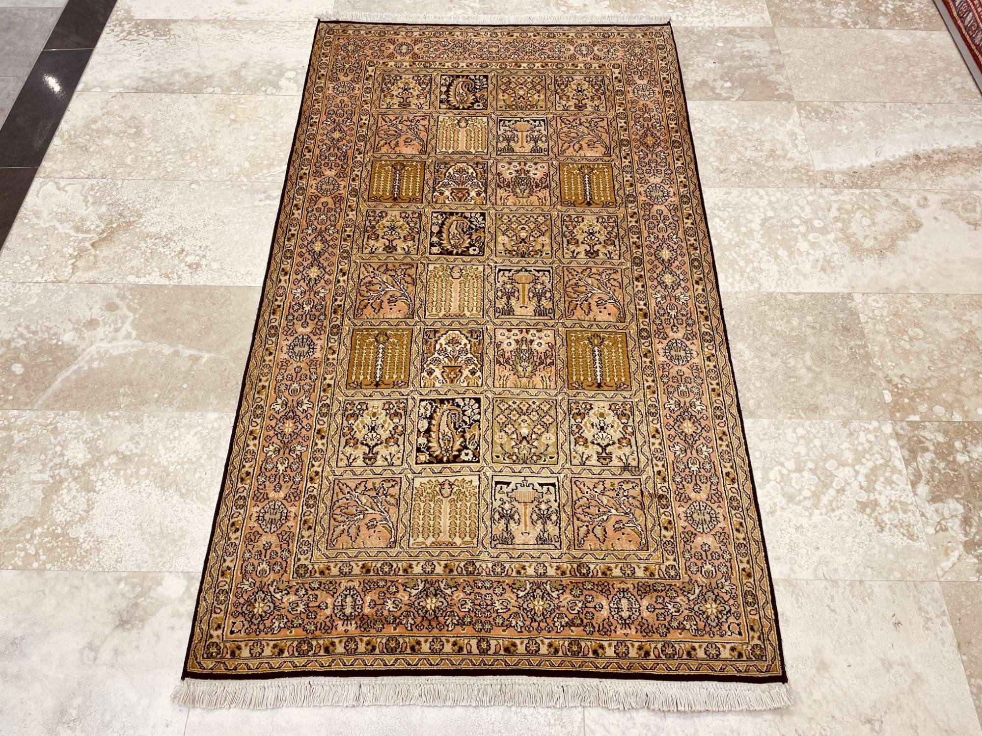 Oriental rug Kashmir Silk Exclusive