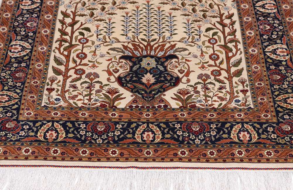 Oriental rug Hereke
