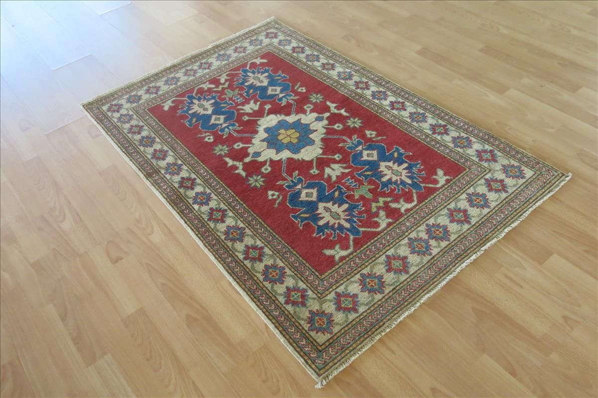 Orientální koberec Kazak