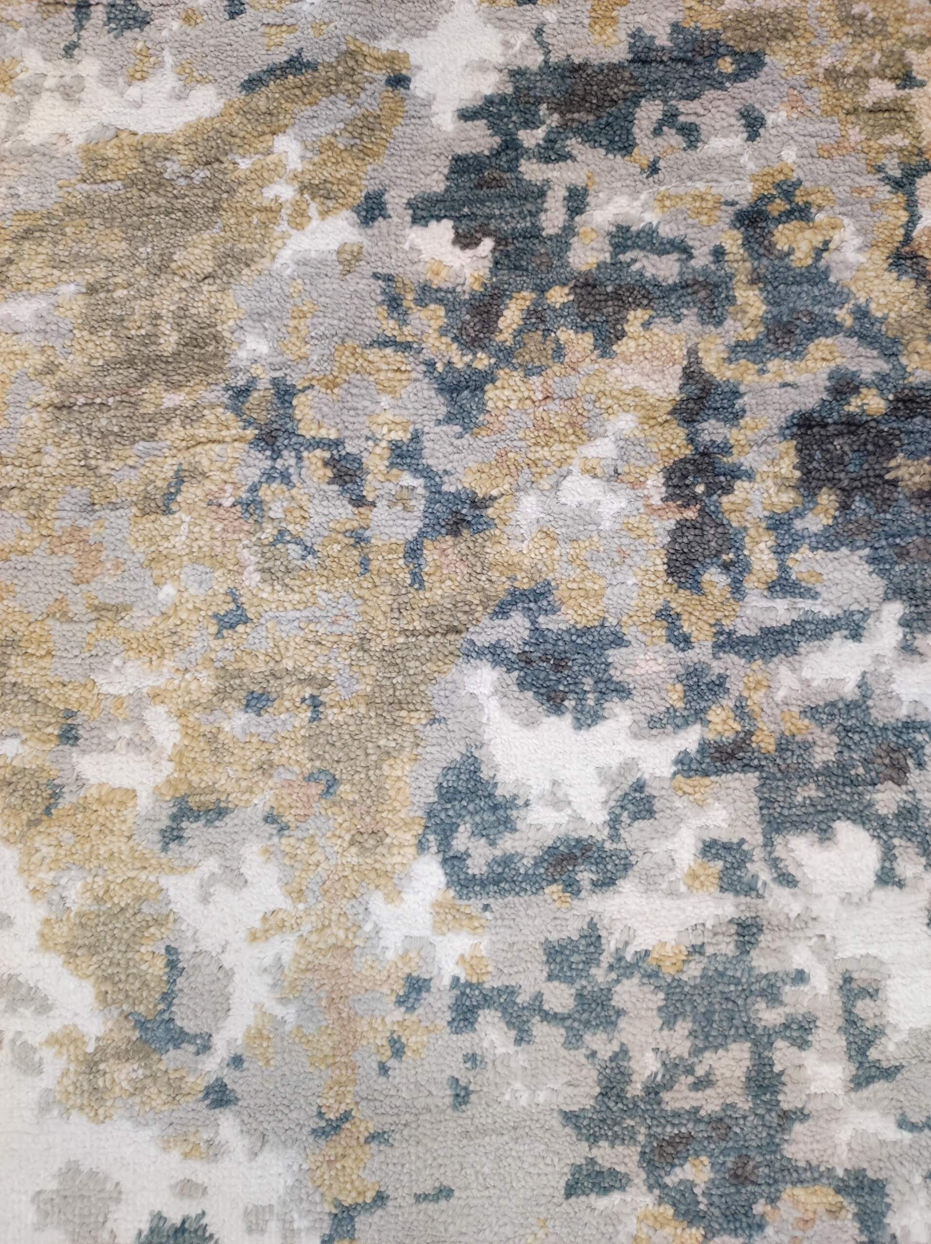 Modern rug Ikat Royal