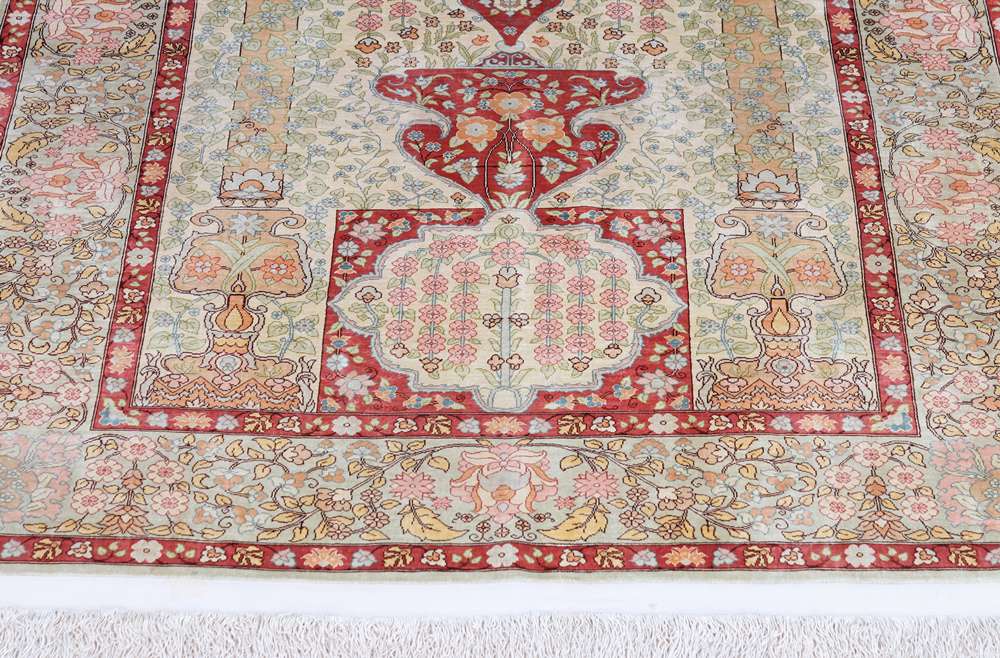 Oriental rug Hereke