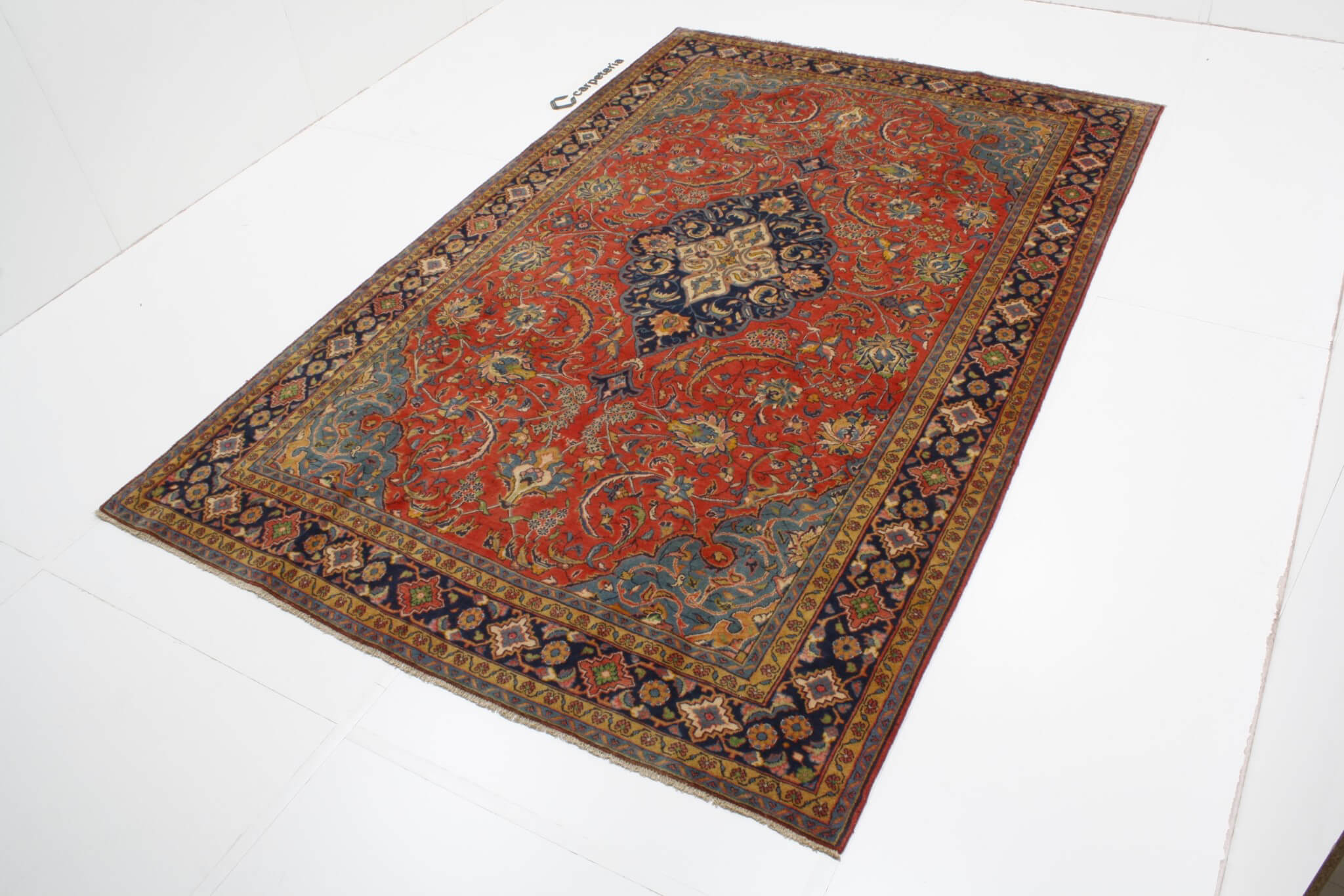 Persian rug Mahal