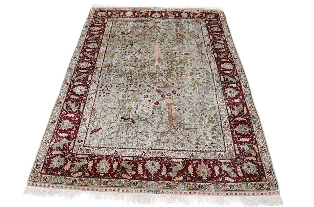 Oriental rug Hereke