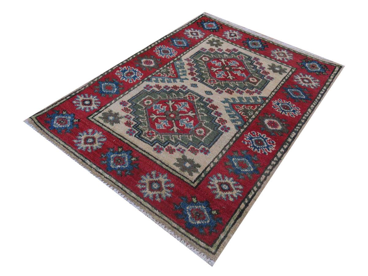 Orientální koberec Kazak