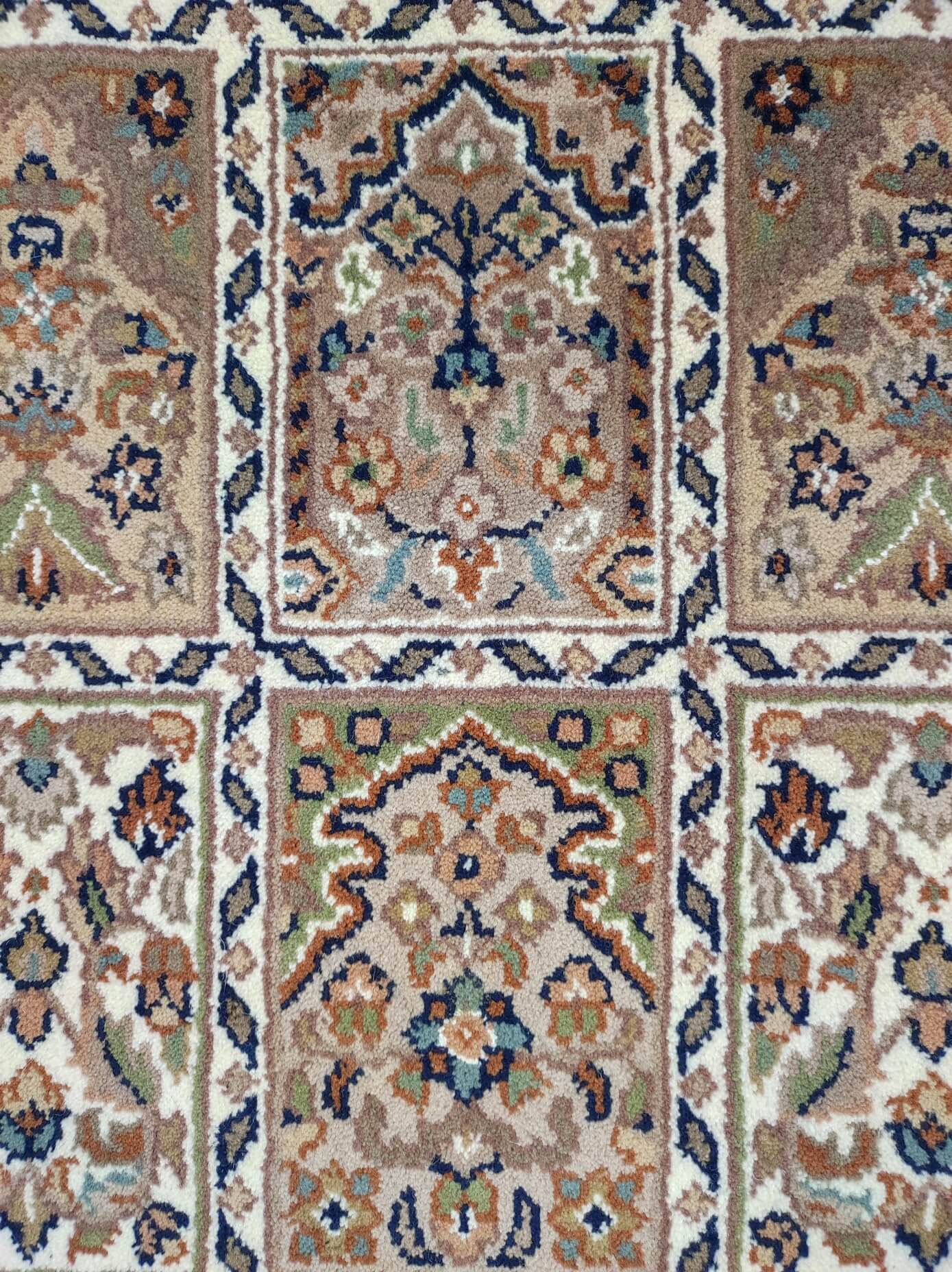 Modern rug Ikat Royal
