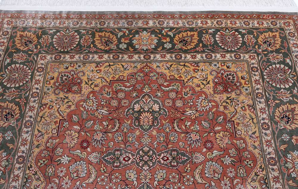 Oriental rug Hereke