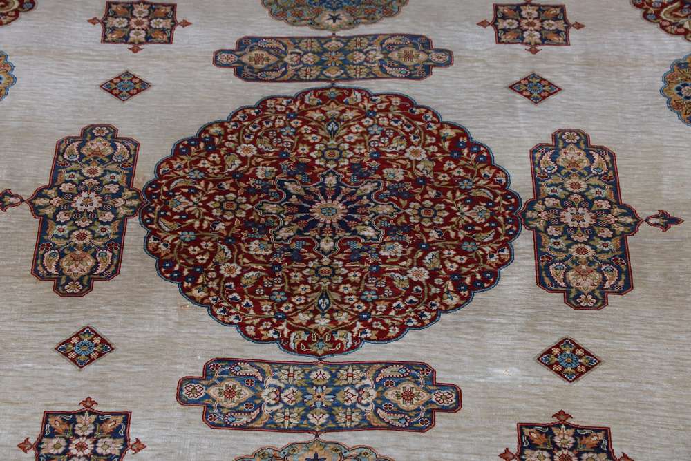 Oriental rug Hereke