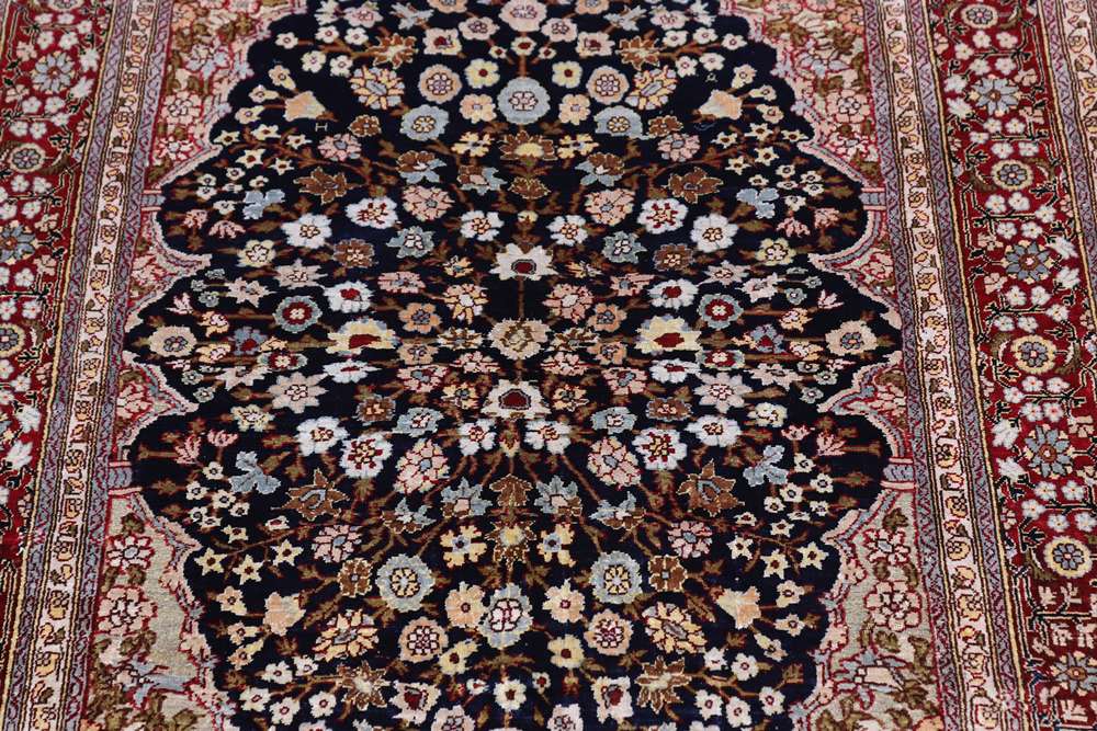 Oriental rug Hereke