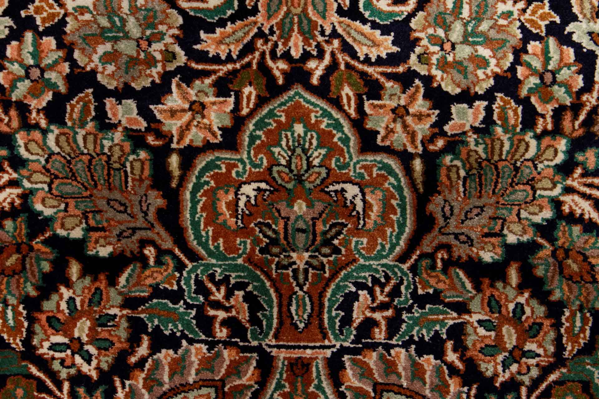 Oriental rug Kashmir Silk Royal