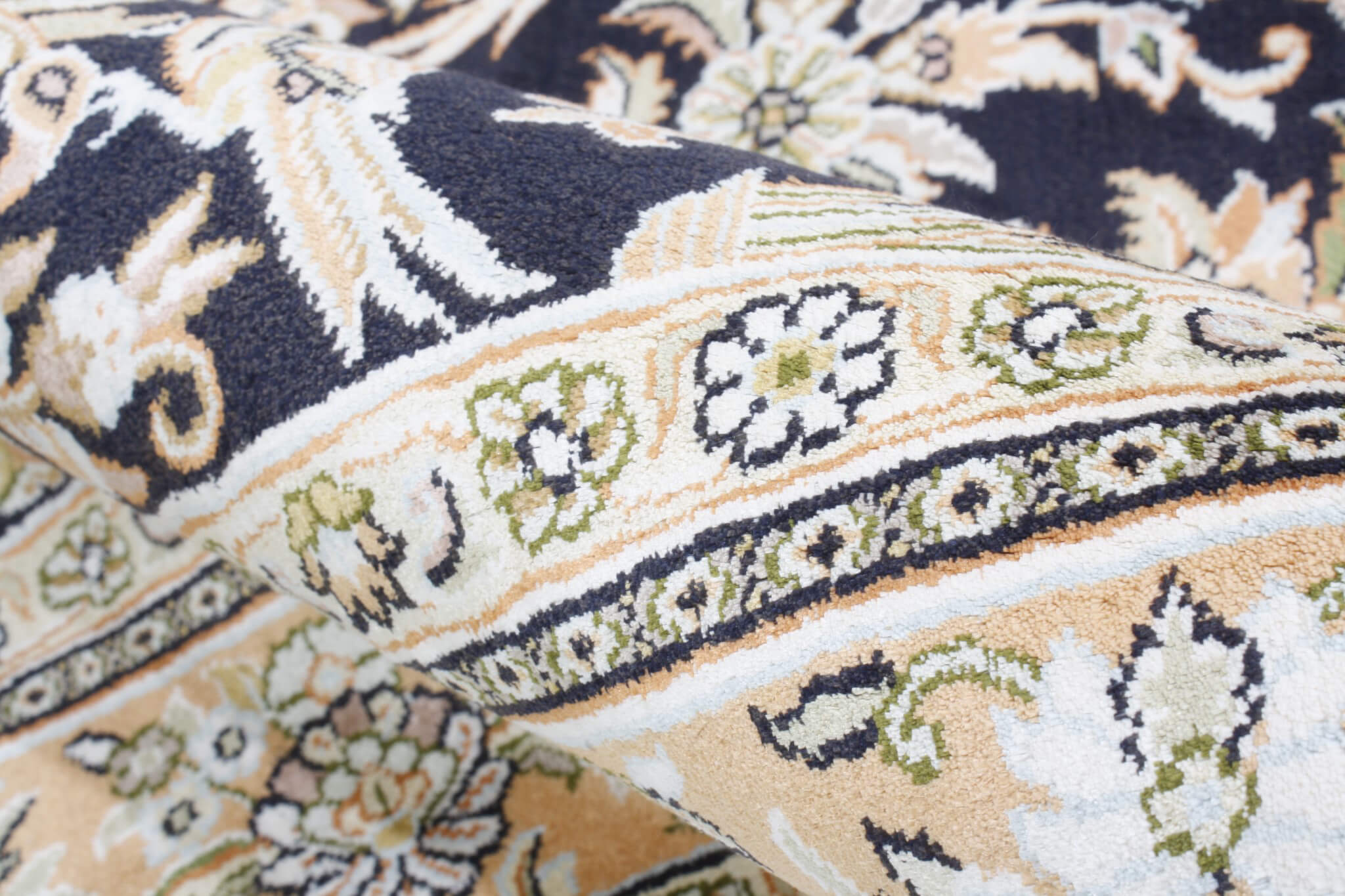 Oriental rug Kashmir Silk Exclusive