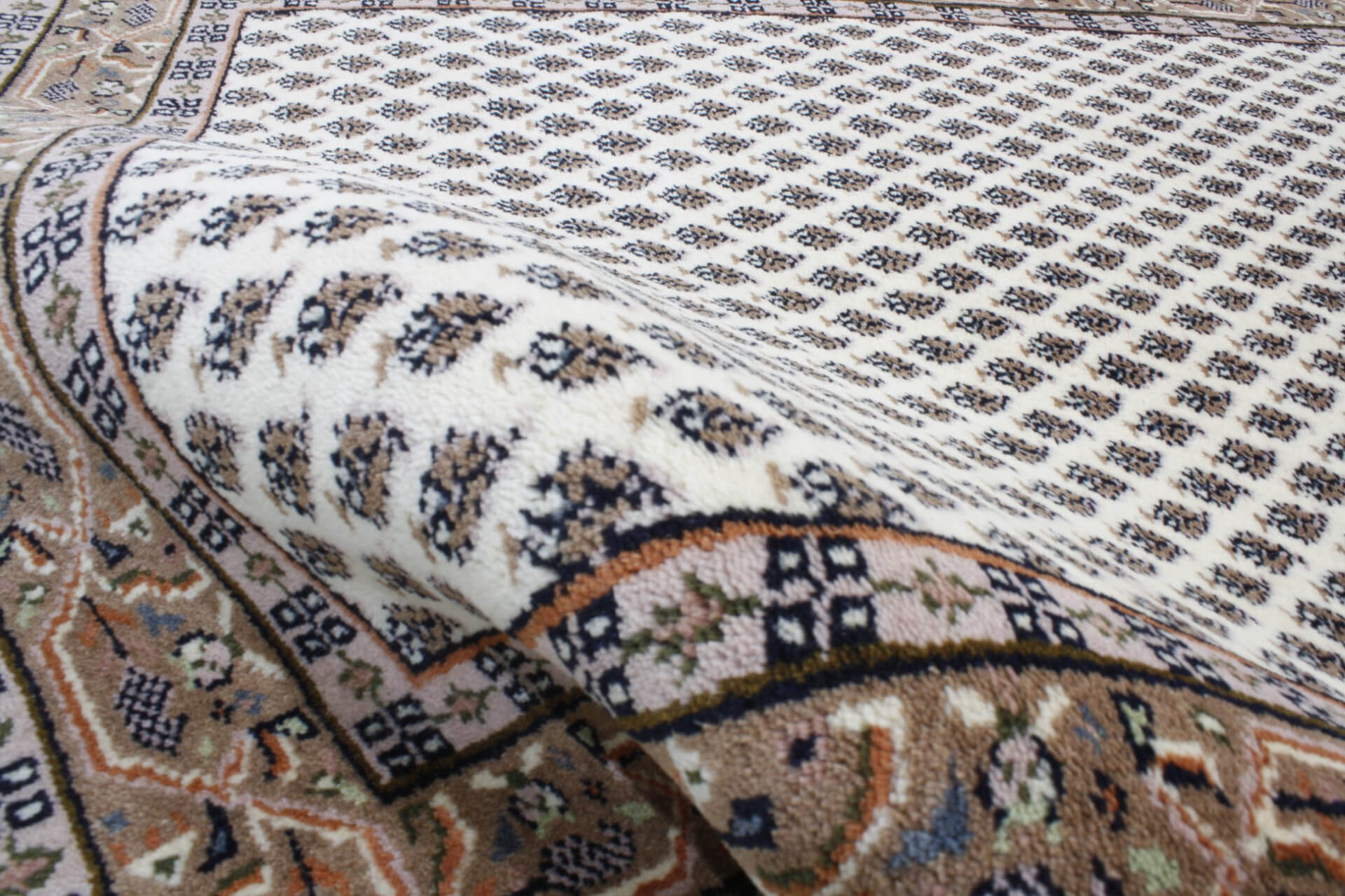 Oriental rug Mir