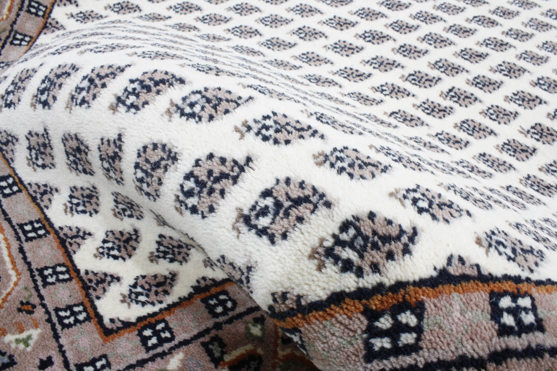 Oriental rug Mir