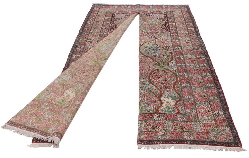 Persian rug Lawar