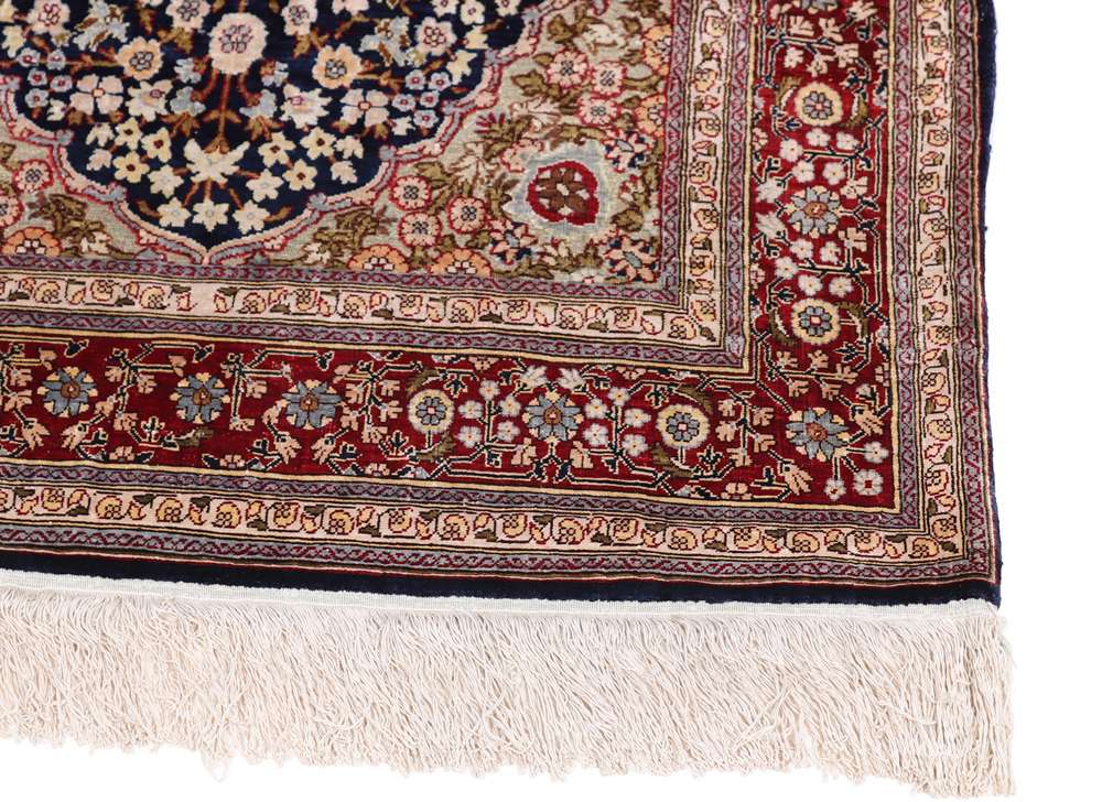 Oriental rug Hereke