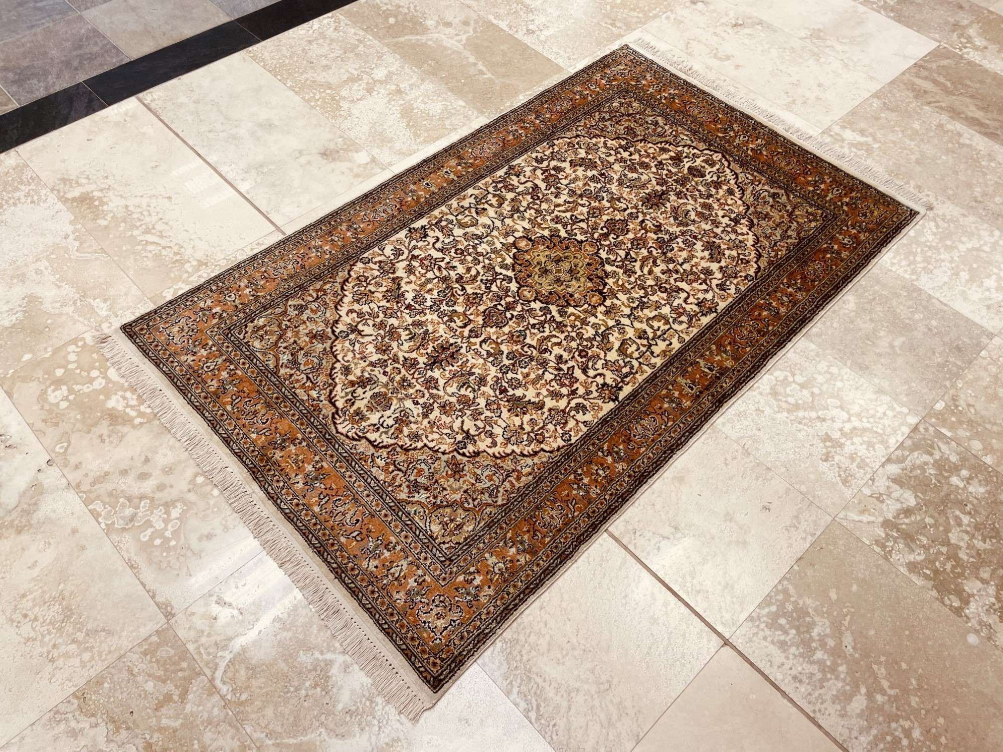 Oriental rug Kashmir Silk Exclusive