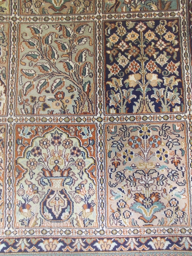 Kashmir Silk Exclusive