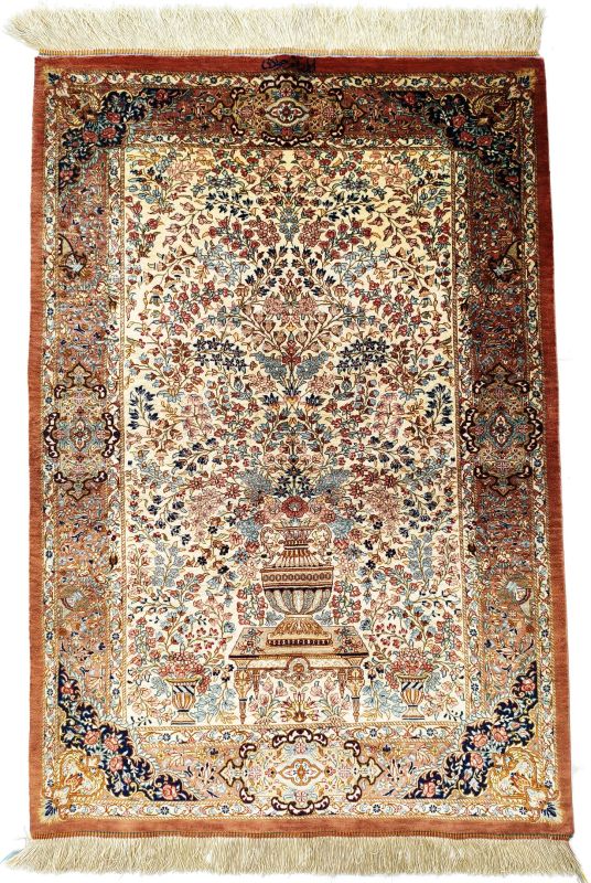 Qom Hedvábí Royal